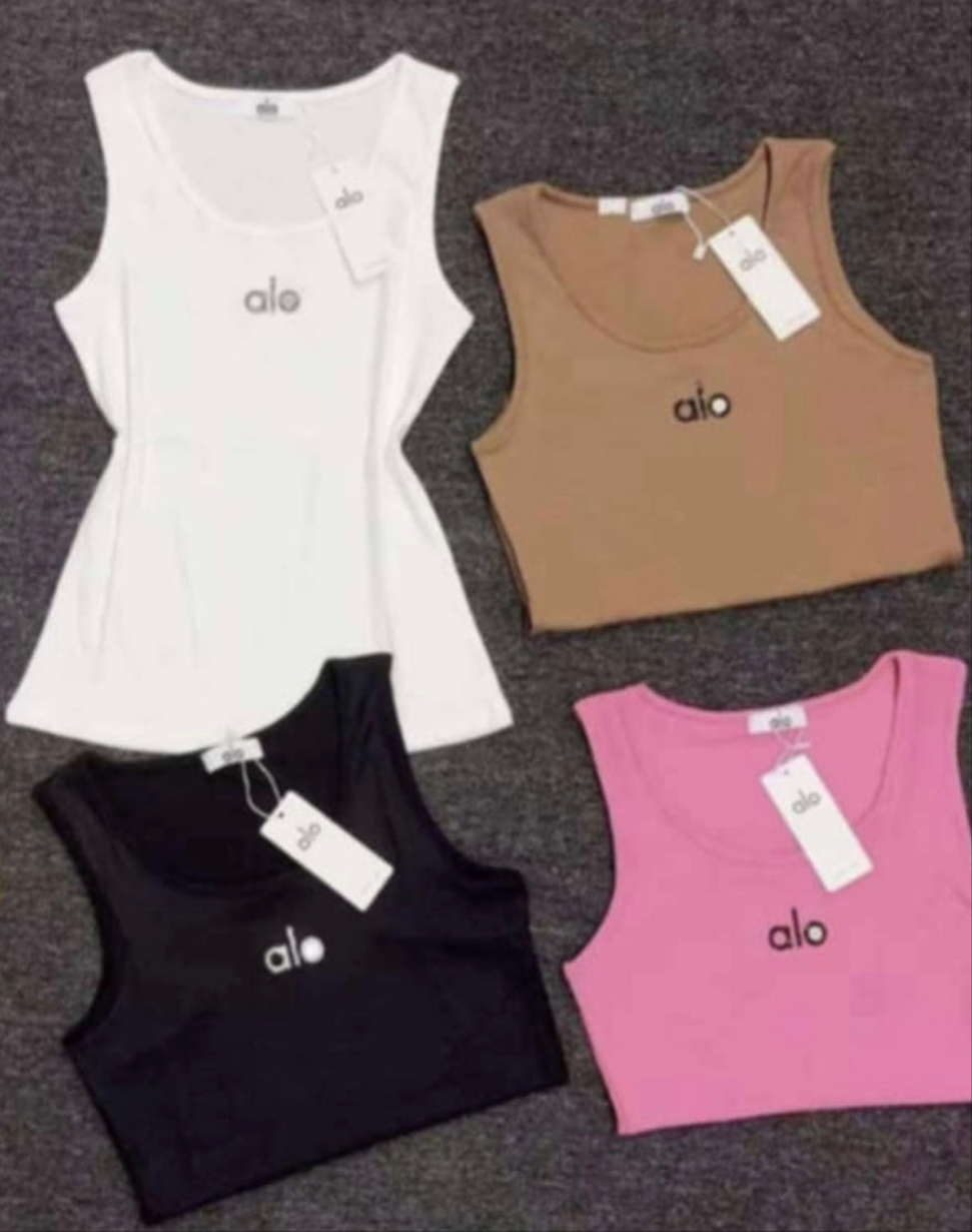 Sleeveless T-shirts