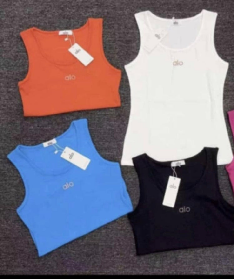 Sleeveless T-shirts