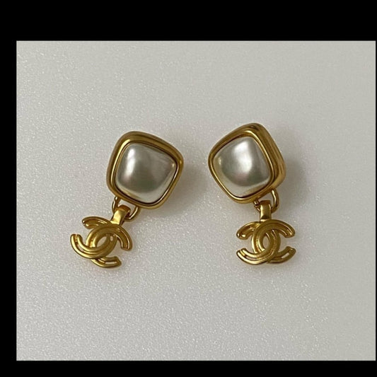 Women earrings